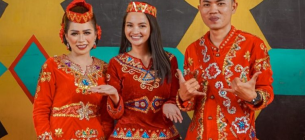 Mengenal Berbagai Desain Pakaian Adat Yang Ada Di Indonesia Part 3